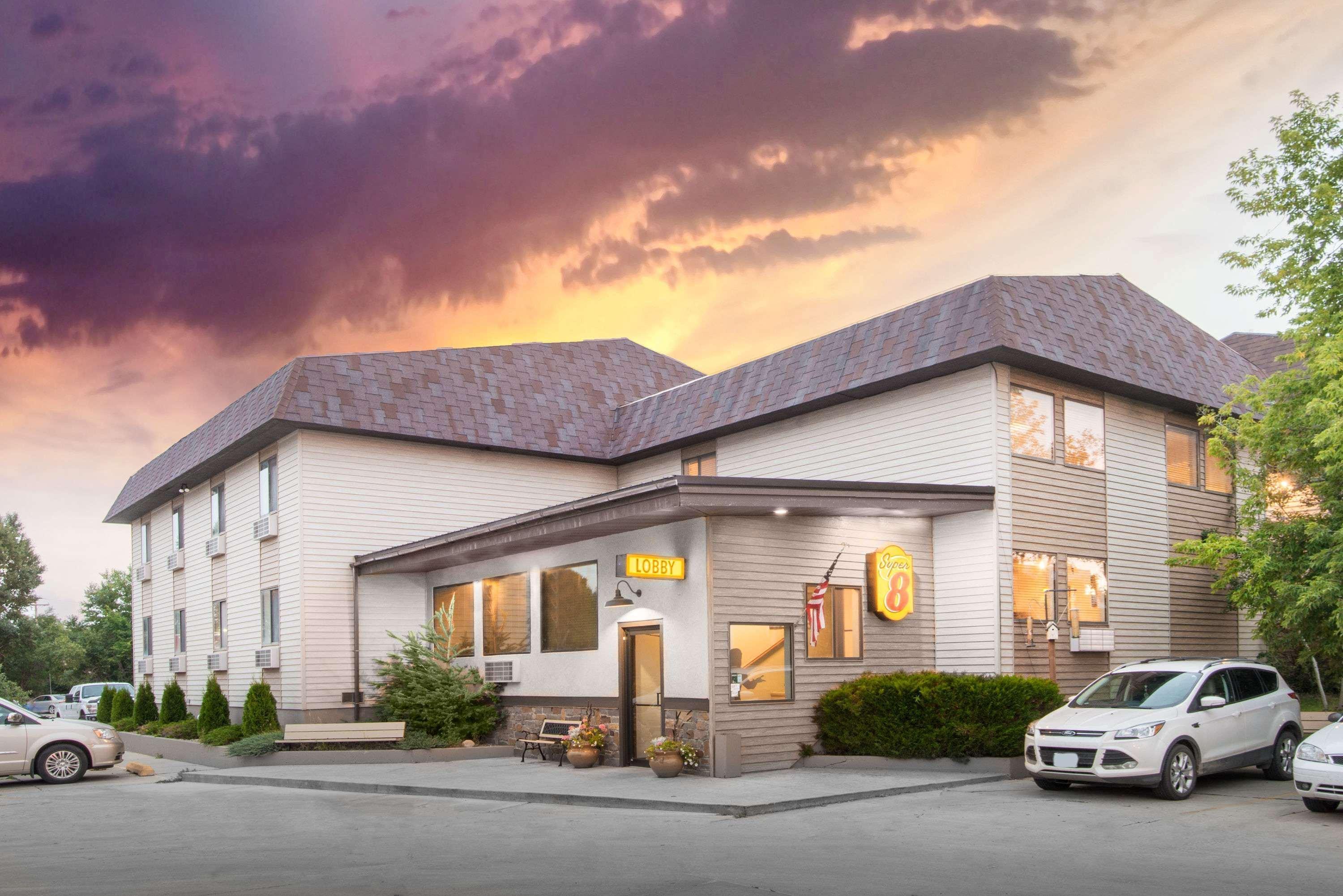 Super 8 By Wyndham Buffalo Exterior photo